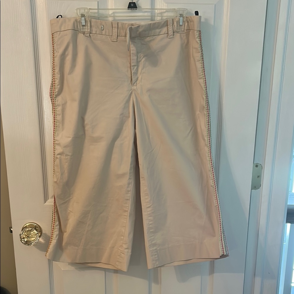 GAP Women's Tan Capris